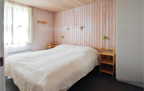 2 Bedroom Lovely Home In Tarm Casa in Hemmet