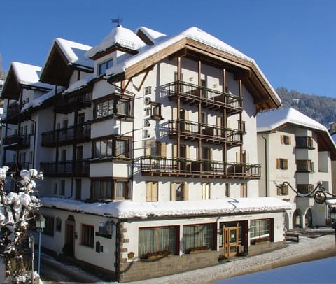 Facade/entrance, Facade/entrance, Winter