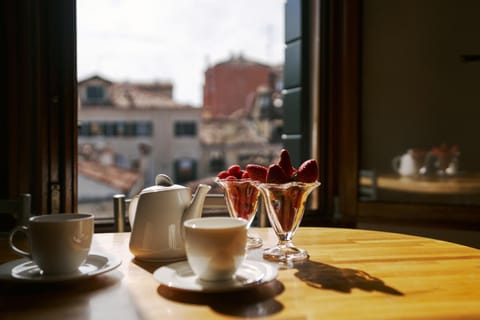 View (from property/room), Kitchen or kitchenette