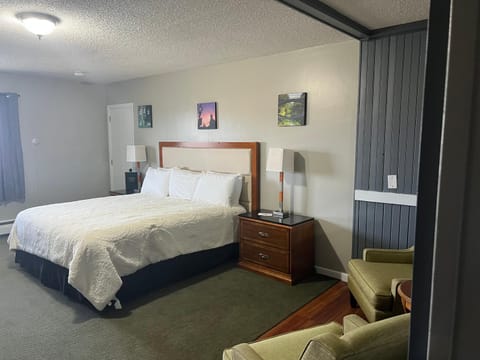 Vacationland Inn & Suites Hotel in Bangor