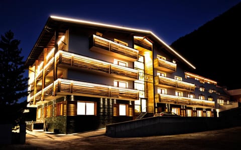 Property building, Night