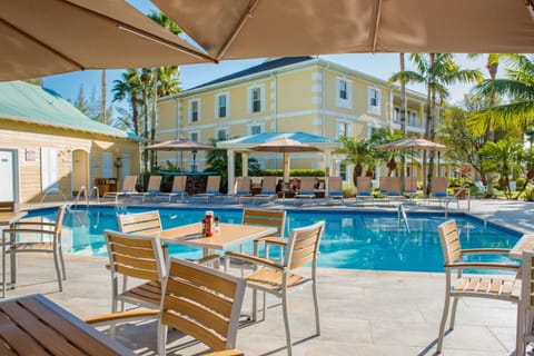 Sunshine Suites Resort Hôtel in Grand Cayman
