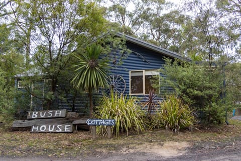 Lorne Bush House Cottages & Eco Retreats Nature lodge in Lorne