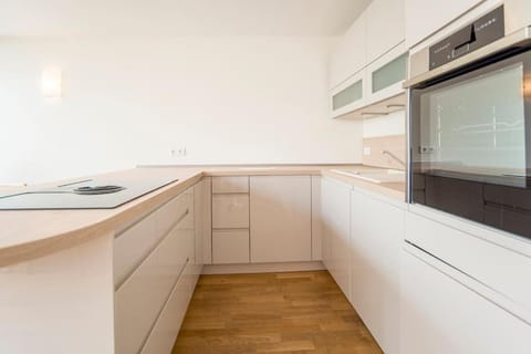 Modernes, sonniges Appartement im Herzen von Düsseldorf Condo in Neuss
