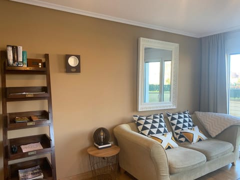 apartamento con jardín privado y barbacoa a 5 min playas santander Condominio in Santander