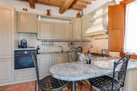 Dining area, Communal kitchen