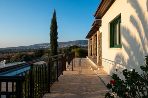 Hermes Villa Chalet in Peyia