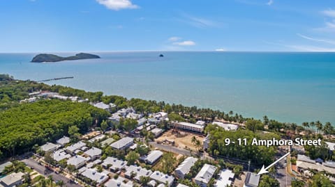 Property building, Nearby landmark, Neighbourhood, Bird's eye view, Beach, Location