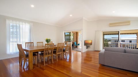 Orient Lane on the Hill by Kingscliff Accommodation Villa in Kingscliff