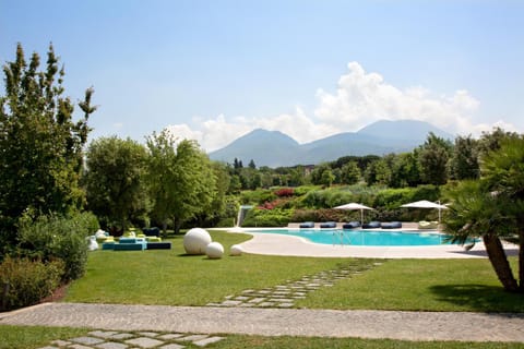 Mountain view, Pool view, Swimming pool