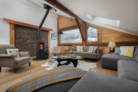 Skiing, Skiing, Living room, Mountain view, fireplace, fireplace