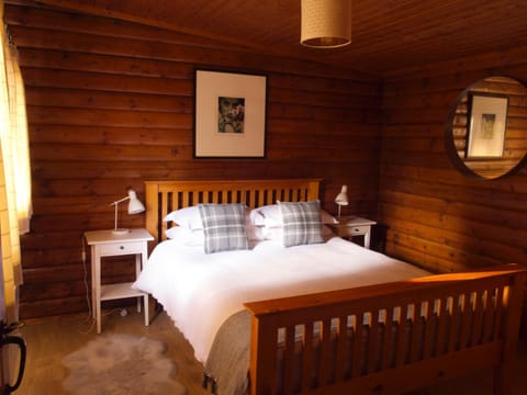 Hillside Log cabin, Ardoch Lodge, Strathyre Nature lodge in Strathyre