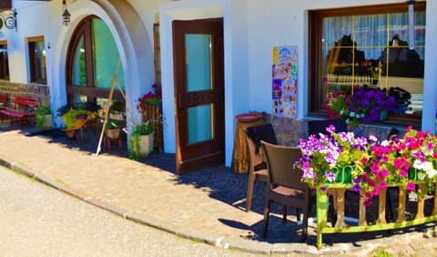 Patio, Summer