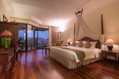 Angkor Palace Suite & Villa Resort in Krong Siem Reap