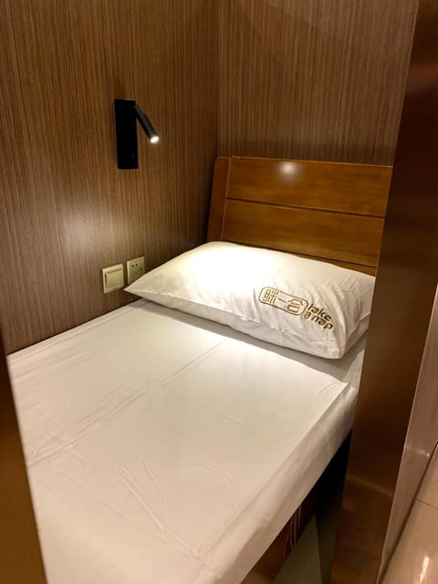 Chengdu Airport Take A Nap Capsule Hotel（T2） Bed and Breakfast in Chengdu