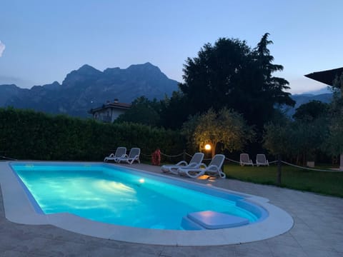 Swimming pool, Swimming pool