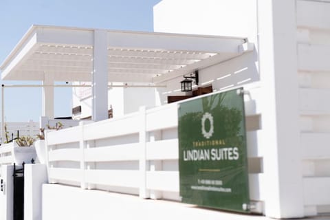 Traditional Lindian Suites Apartment in Lindos