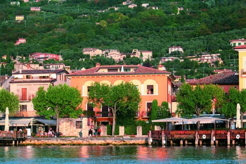 Property building, Natural landscape, Lake view