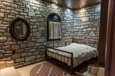 Stone Mansion Anavryti, ΑΜΑ 20569 House in Messenia