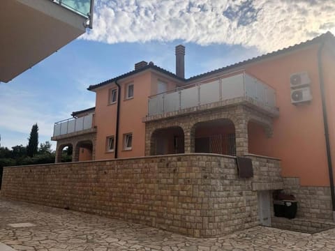 Villa Luka Eigentumswohnung in Peroj