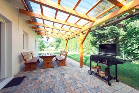 BBQ facilities, Garden, Balcony/Terrace, Beach