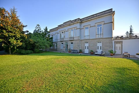 Property building, Facade/entrance, Garden