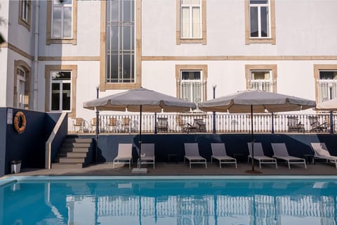 Pool view, Swimming pool, sunbed