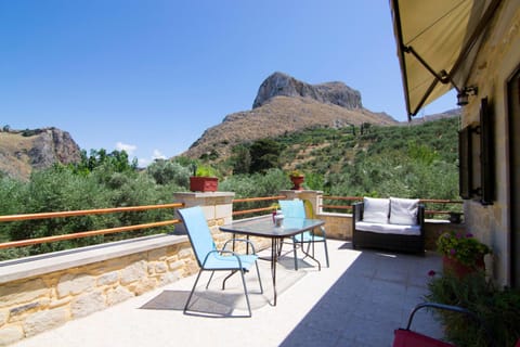 Patio, Balcony/Terrace, Mountain view