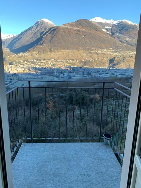 Natural landscape, View (from property/room), Balcony/Terrace, Mountain view