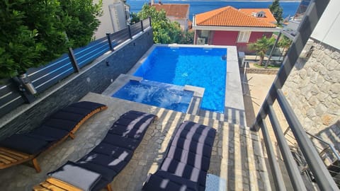 Apartments Blazevic, heated pool&jacuzzi Condo in Crikvenica
