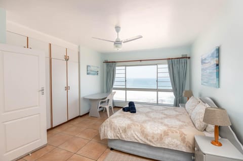 Bedroom, Sea view