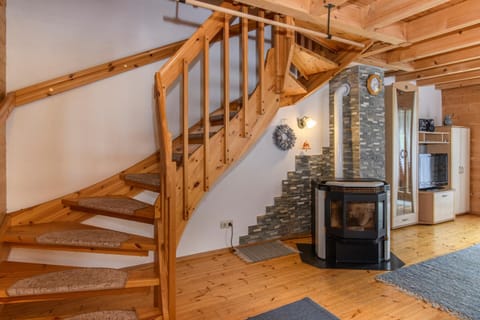 Living room, pet friendly