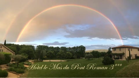 Le Mas Du Pont Roman Hotel in Forcalquier