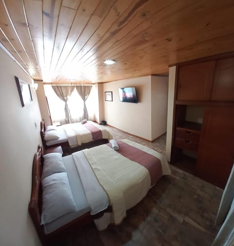 Communal lounge/ TV room, Bed, Photo of the whole room, Bedroom, Mountain view, Street view, Public Bath, wardrobe