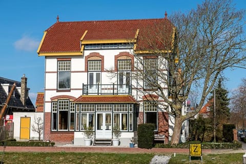 Villa 'Singelzicht' House in Netherlands