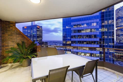 View (from property/room), Balcony/Terrace, Seating area, City view