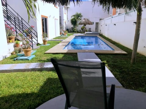 Garden, Swimming pool