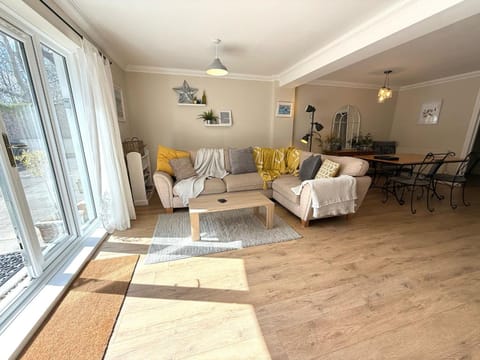 Apartment with Swimming Pool Apartment in Wales