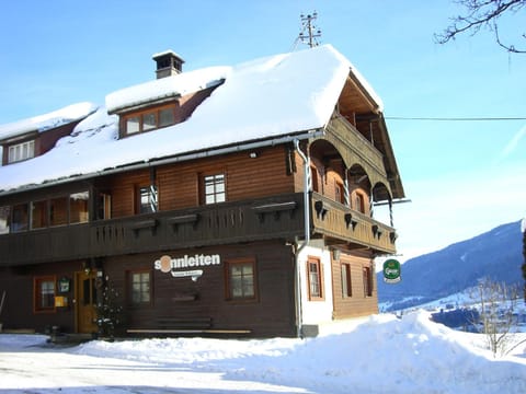 Facade/entrance, Winter