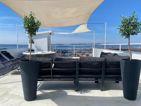 Day, Natural landscape, View (from property/room), Balcony/Terrace, Seating area, Sea view