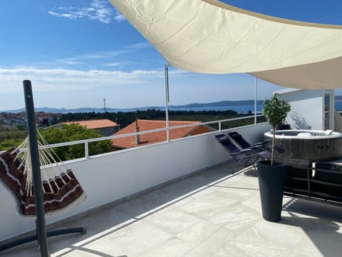 Patio, Day, Natural landscape, View (from property/room), Balcony/Terrace, Mountain view, Sea view