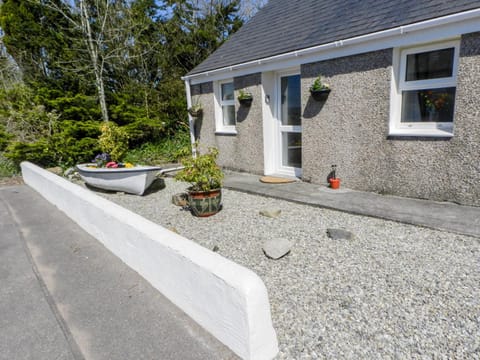 Bwlch Yr Awel Cottage House in Clynnog