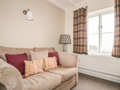 Lilac Cottage House in Malvern Hills District