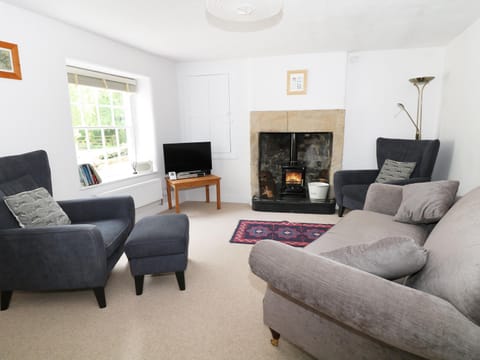 Gritstone Cottage House in High Peak District