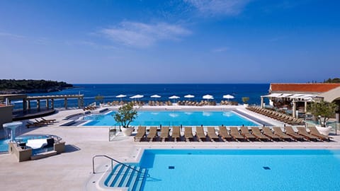 Pool view, Swimming pool