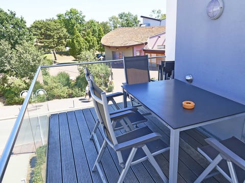 Strandvilla Baabe F 635 WG 11 "Bernstein" mit Meerblick, Kamin, Sauna Apartment in Sellin