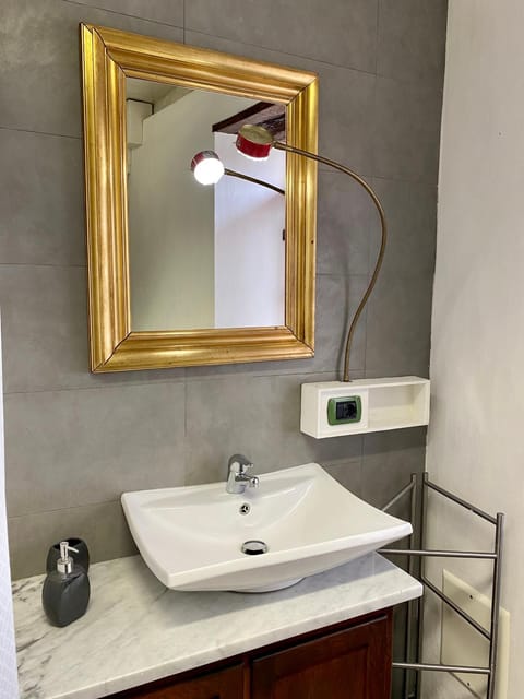 Blue Room Apartment in Piedmont