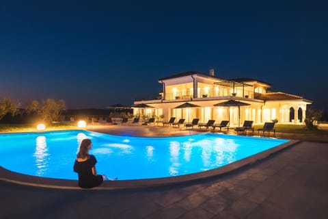 Property building, Night, People, Pool view, Swimming pool, sunbed