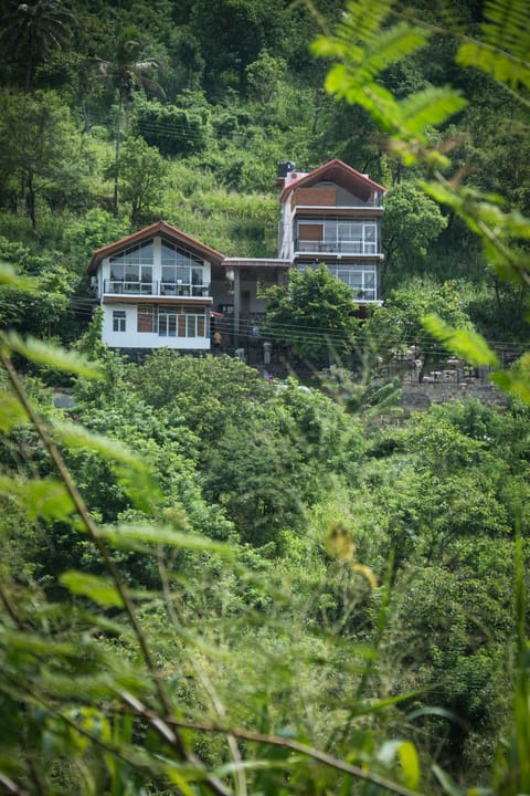 Property building, Natural landscape