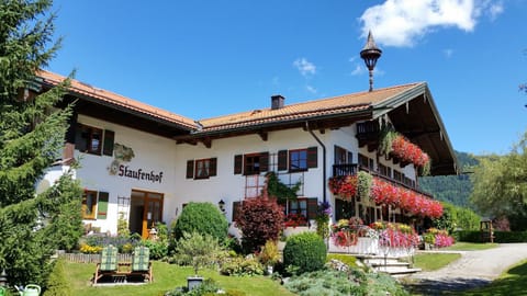 Property building, Spring
